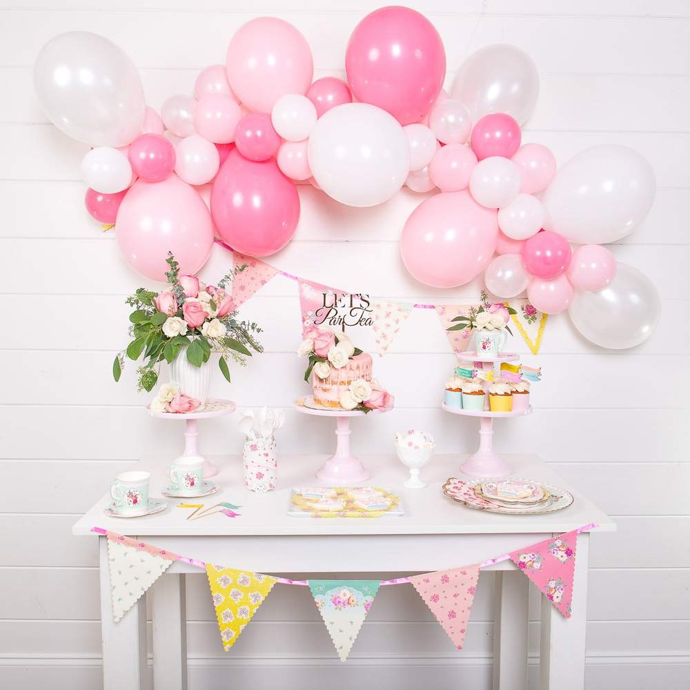 Pembe Beyaz Zarafet Balon Zinciri Seti | balOnin